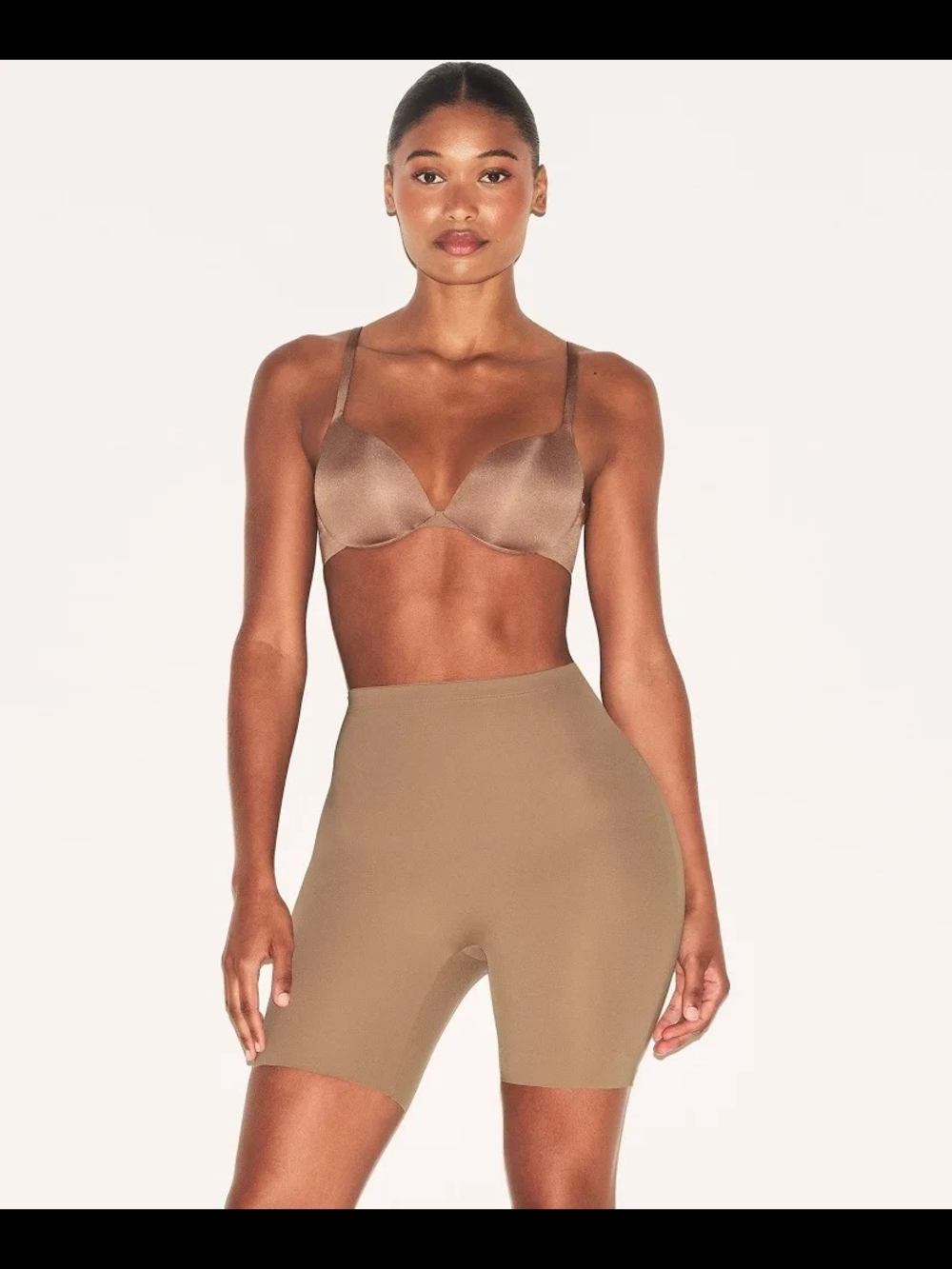 SKIMS BODY HIP ENHANCING MID THIGH SHORT - CLAY
